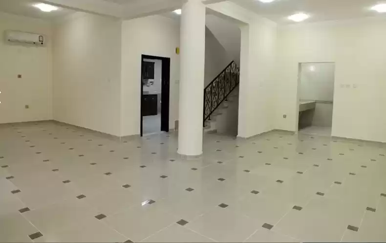 住宅 就绪物业 5 间卧室 U/F 大院别墅  出租 在 多哈 #9627 - 1  image 